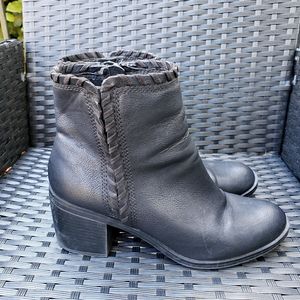 No Parking Black Faragh Boots Size 9.5